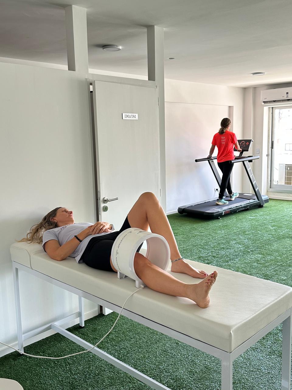 Rehabilitación traumatológica y deportiva en FisioFix